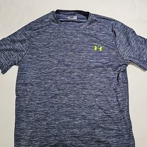 Men's Under Armour Heatgear Loose Fit Short Sleeve in size L